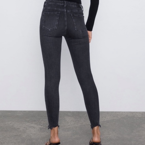 ZARA Faded Black High Rise Raw Hem Denim Jeans - Picture 2 of 13